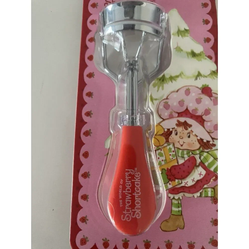Taste Beauty Strawberry Shortcake Red Eyelash Curler NEW‎